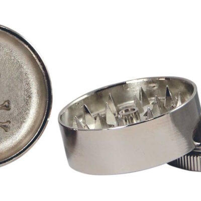 Buddy Grinder 1 – Skull – With Magnet & Sifter: 3