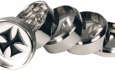 Buddy Grinder 3 – Cross – With Magnet & 2x Sifter:
